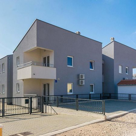 Nice Apartment In Vrsi-Mulo With Wifi Exterior foto